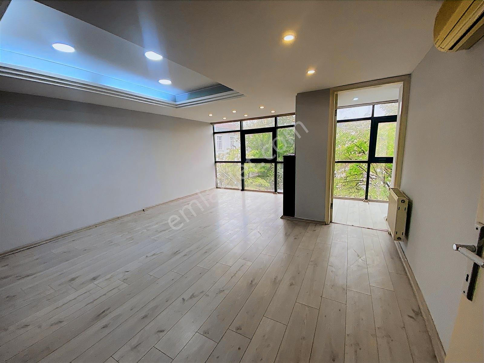 C21 İz Mehmet Çakar'dan Merkezde Kiralık Büyük Ofis... - Görsel 15
