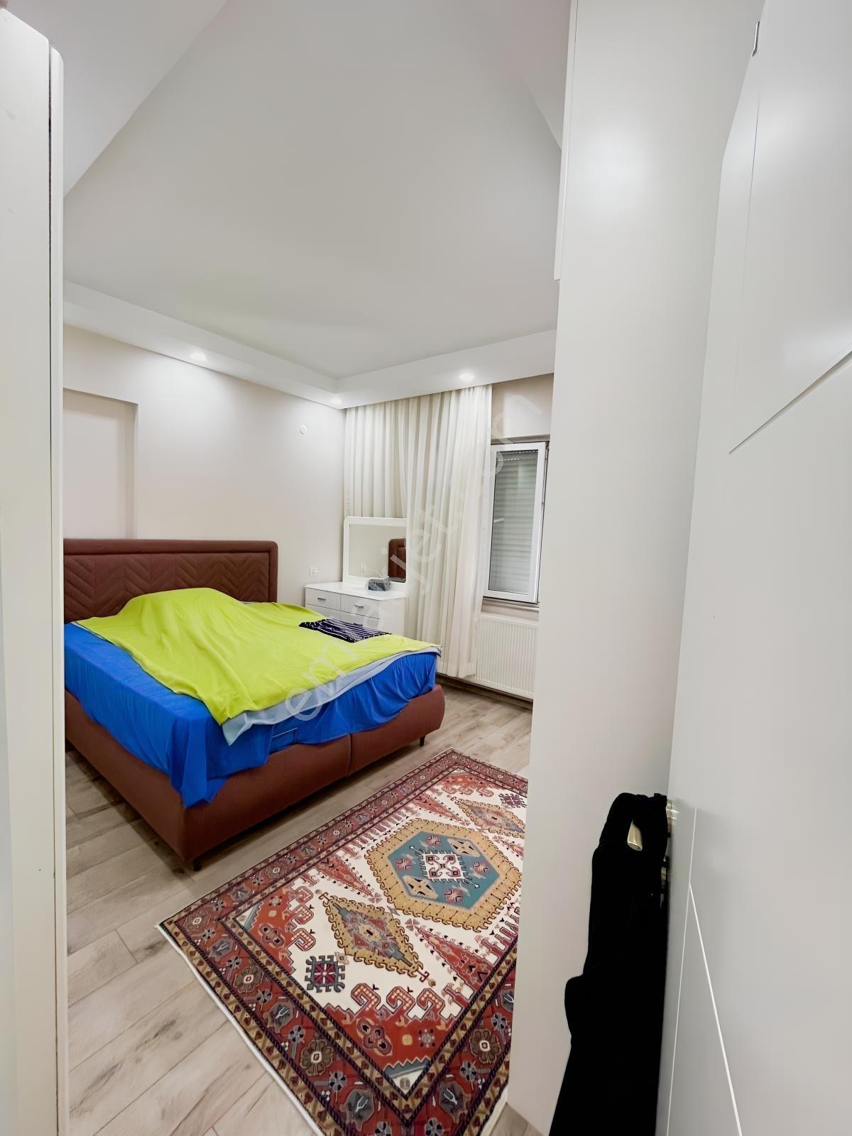 Demircikara B.onat Caddesi Yakını Site İçi Full Tadilatlı 160 M2 - Görsel 12