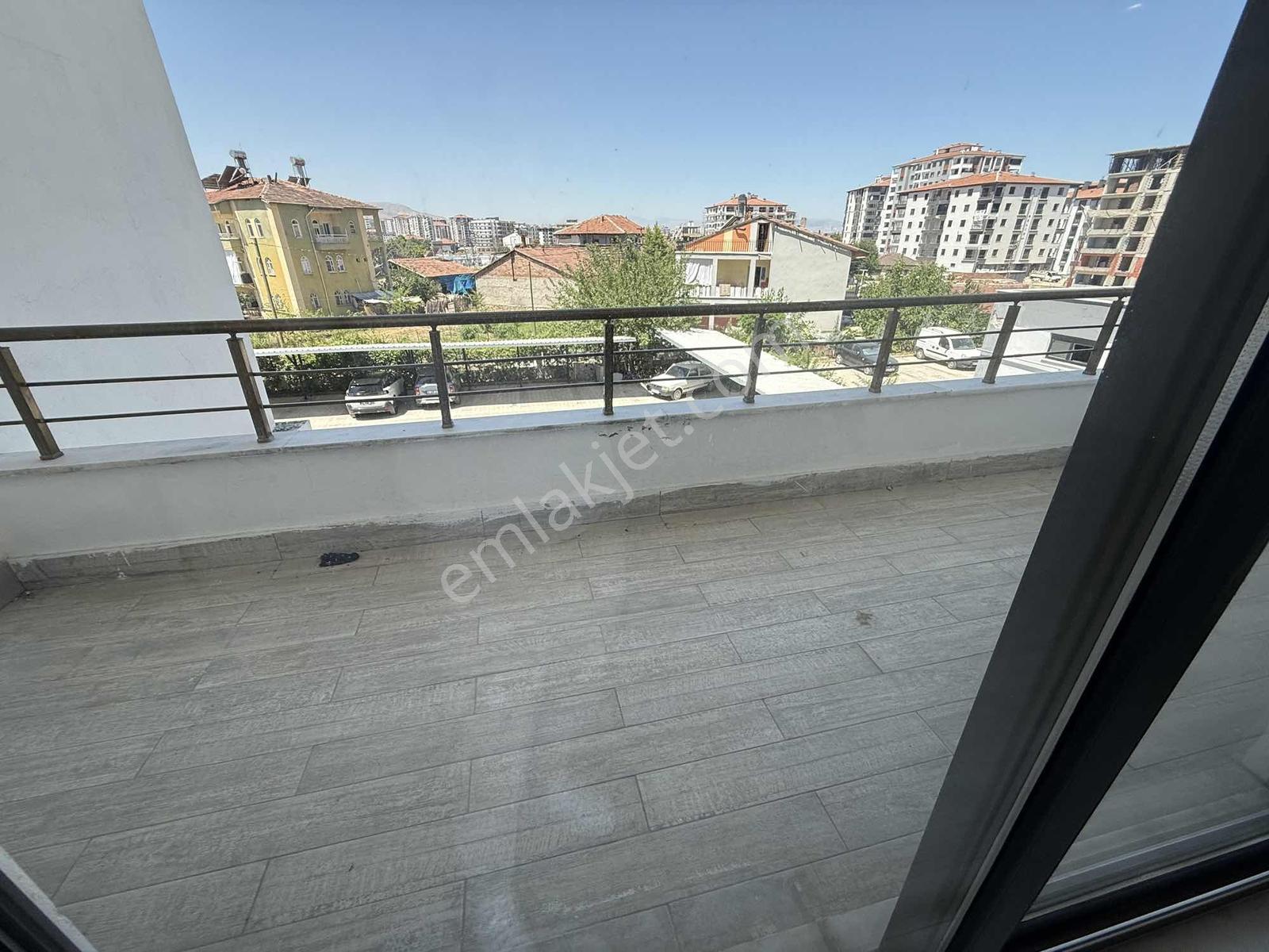 Turanlardan...yüzakı Ana Cadde Üzeri 3+1 Kiralık Daire!! - Görsel 7