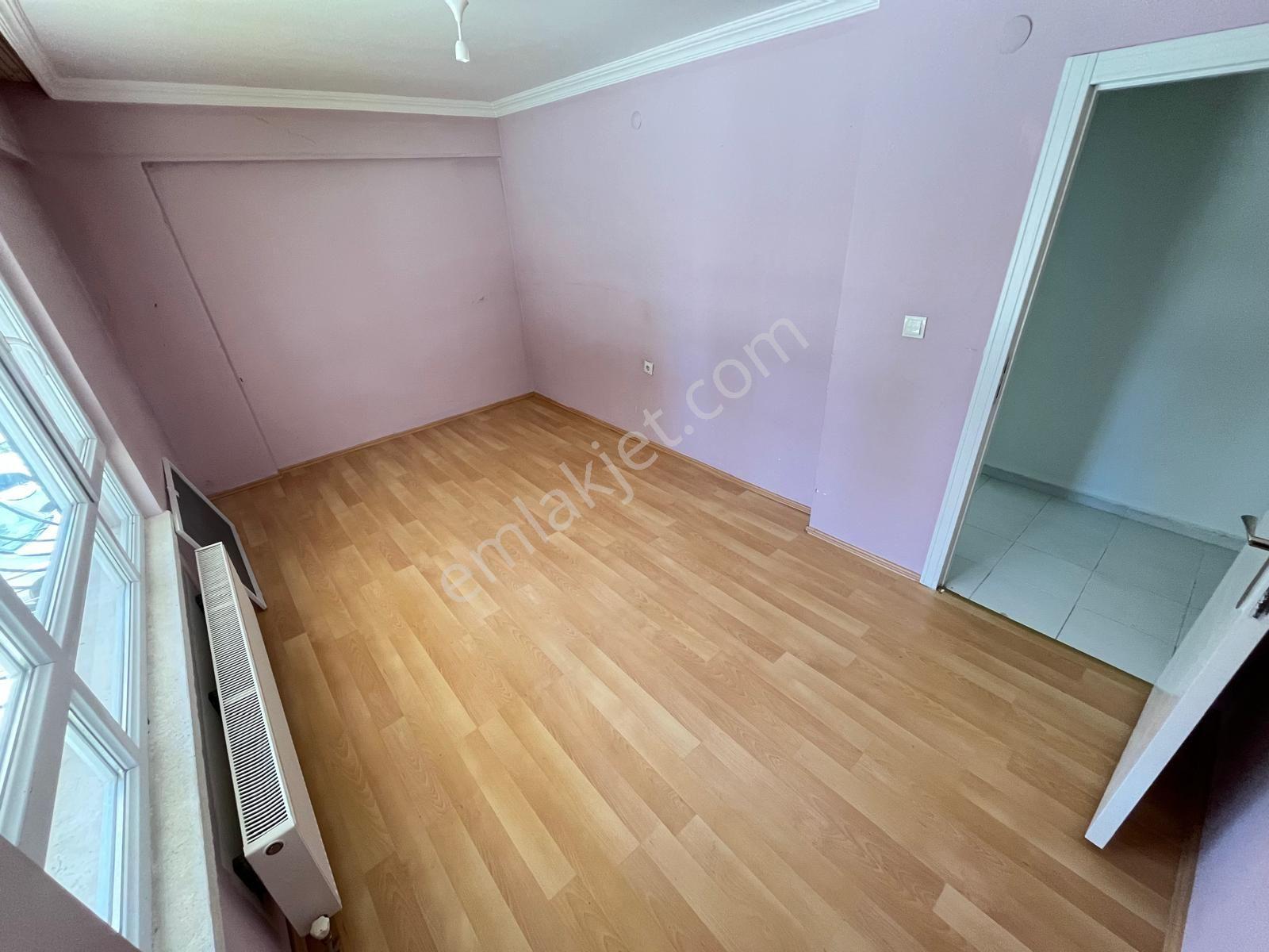 Özlem Caddesine Paralel 3+1 Ferah Temiz 3+1 Kiralık Daire** - Görsel 16