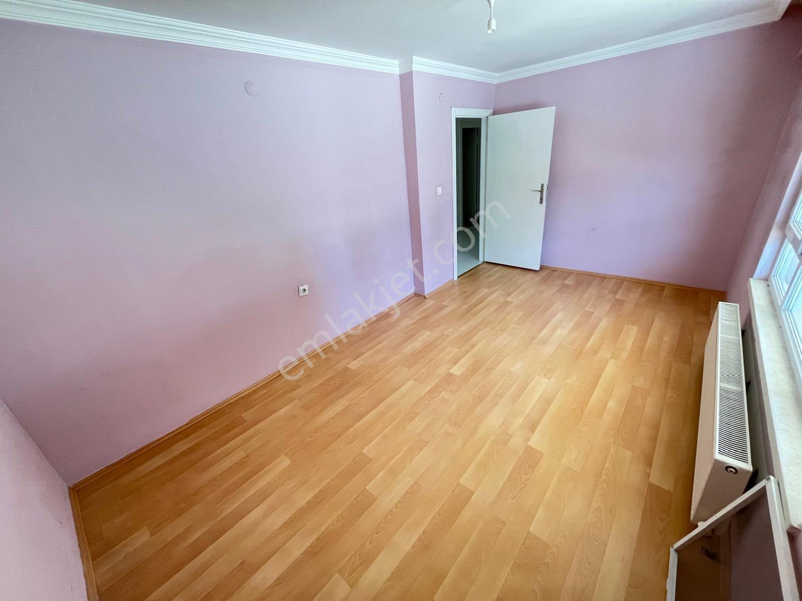 Özlem Caddesine Paralel 3+1 Ferah Temiz 3+1 Kiralık Daire** - Görsel 19