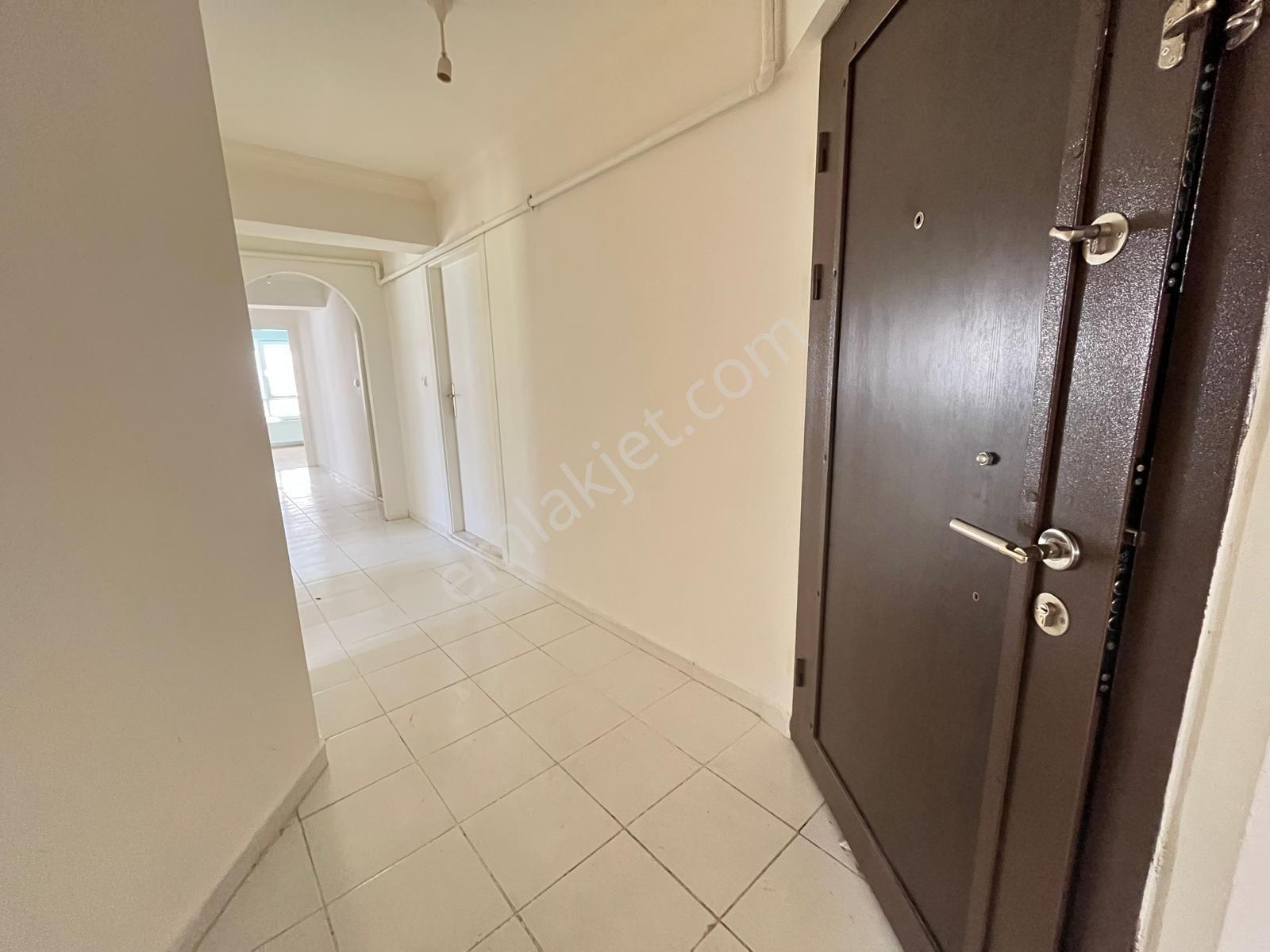 Özlem Caddesine Paralel 3+1 Ferah Temiz 3+1 Kiralık Daire** - Görsel 24
