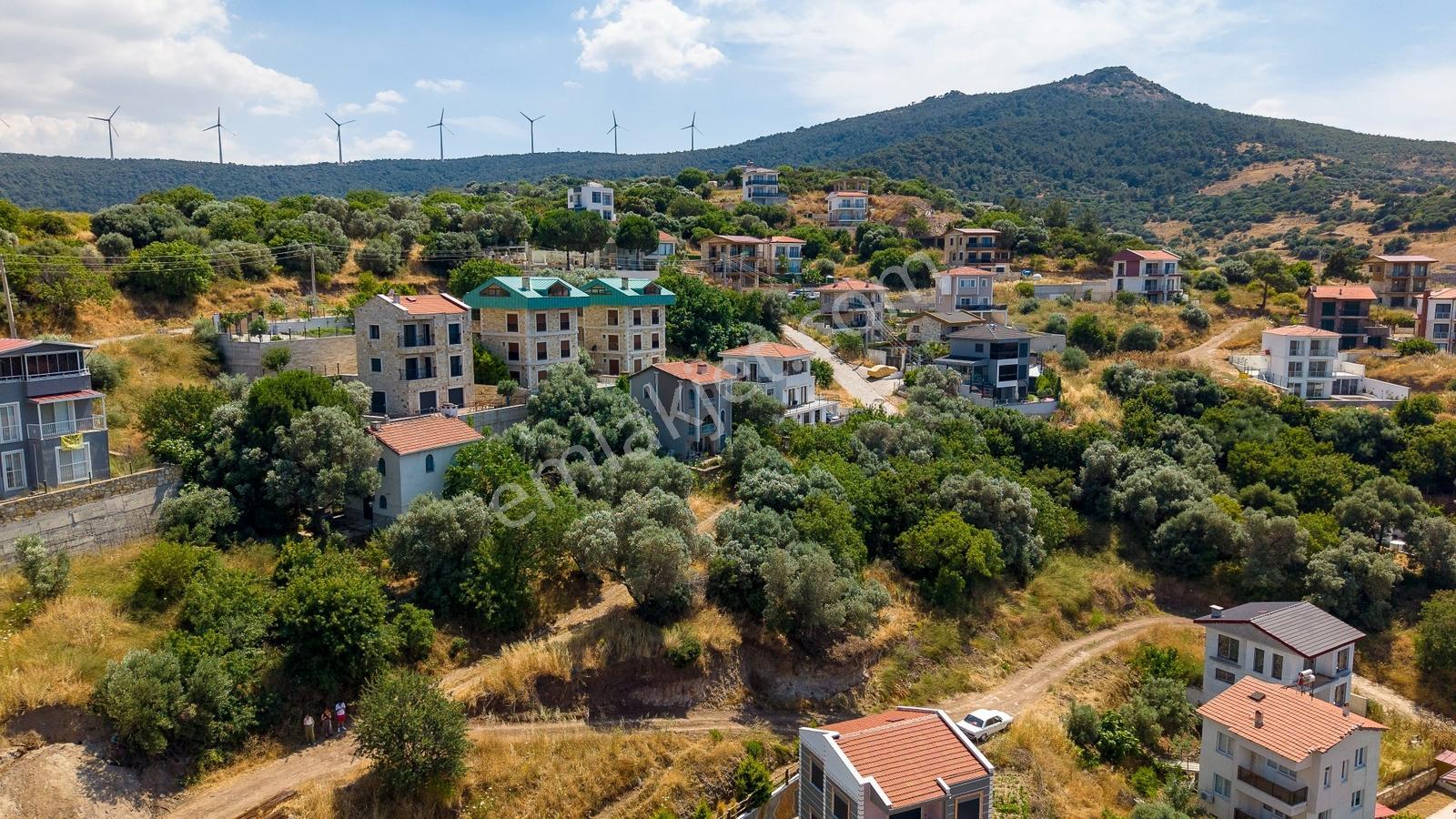 Yenifoça Donatkent Mevkiinde Satılık Deniz Manzaralı Arsa - Görsel 26
