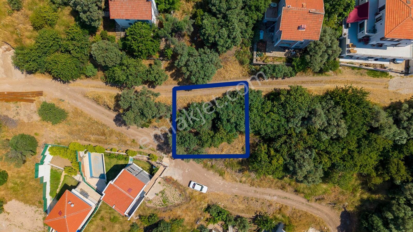 Yenifoça Donatkent Mevkiinde Satılık Deniz Manzaralı Arsa - Görsel 29