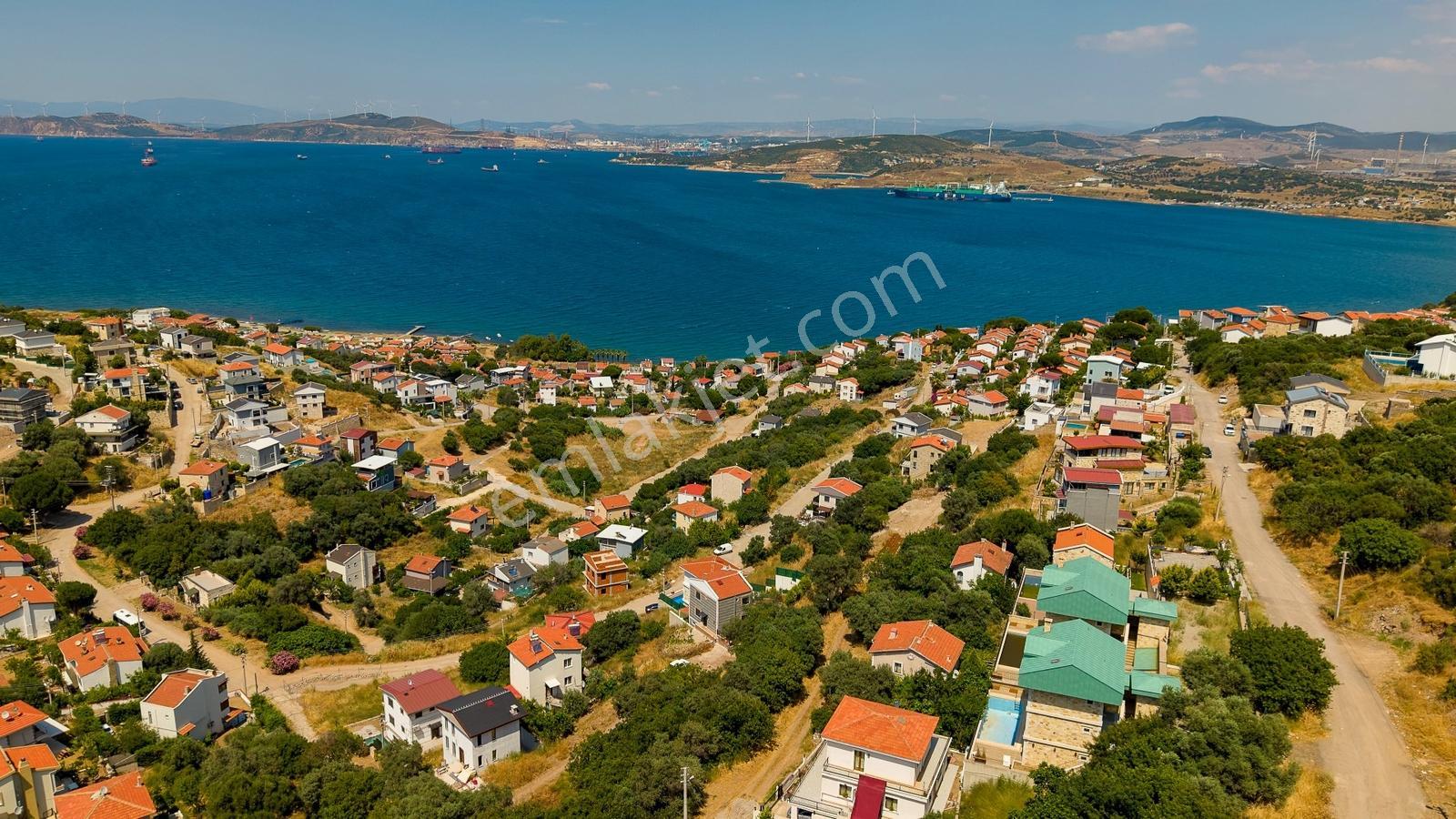 Yenifoça Donatkent Mevkiinde Satılık Deniz Manzaralı Arsa - Görsel 15