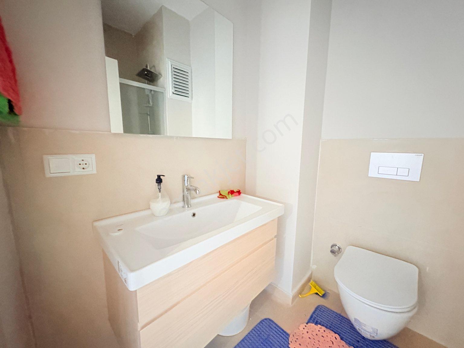 Cumhuriyette Eşyalı 1+1 Site Dairesi - Görsel 21