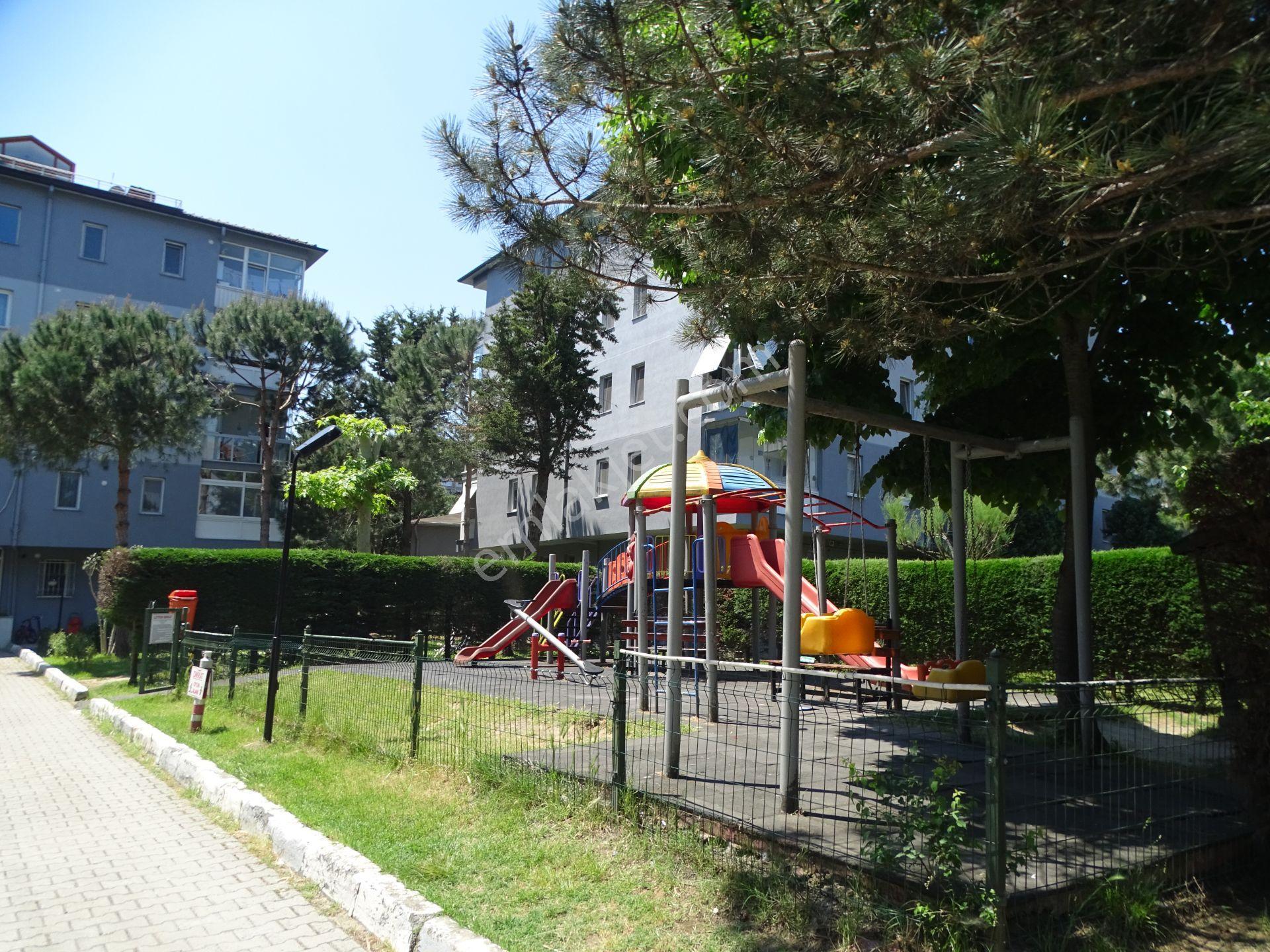 İstinye Boğaziçi Sitesi'nde 3+1 Kombili Arakat Daire - Görsel 30