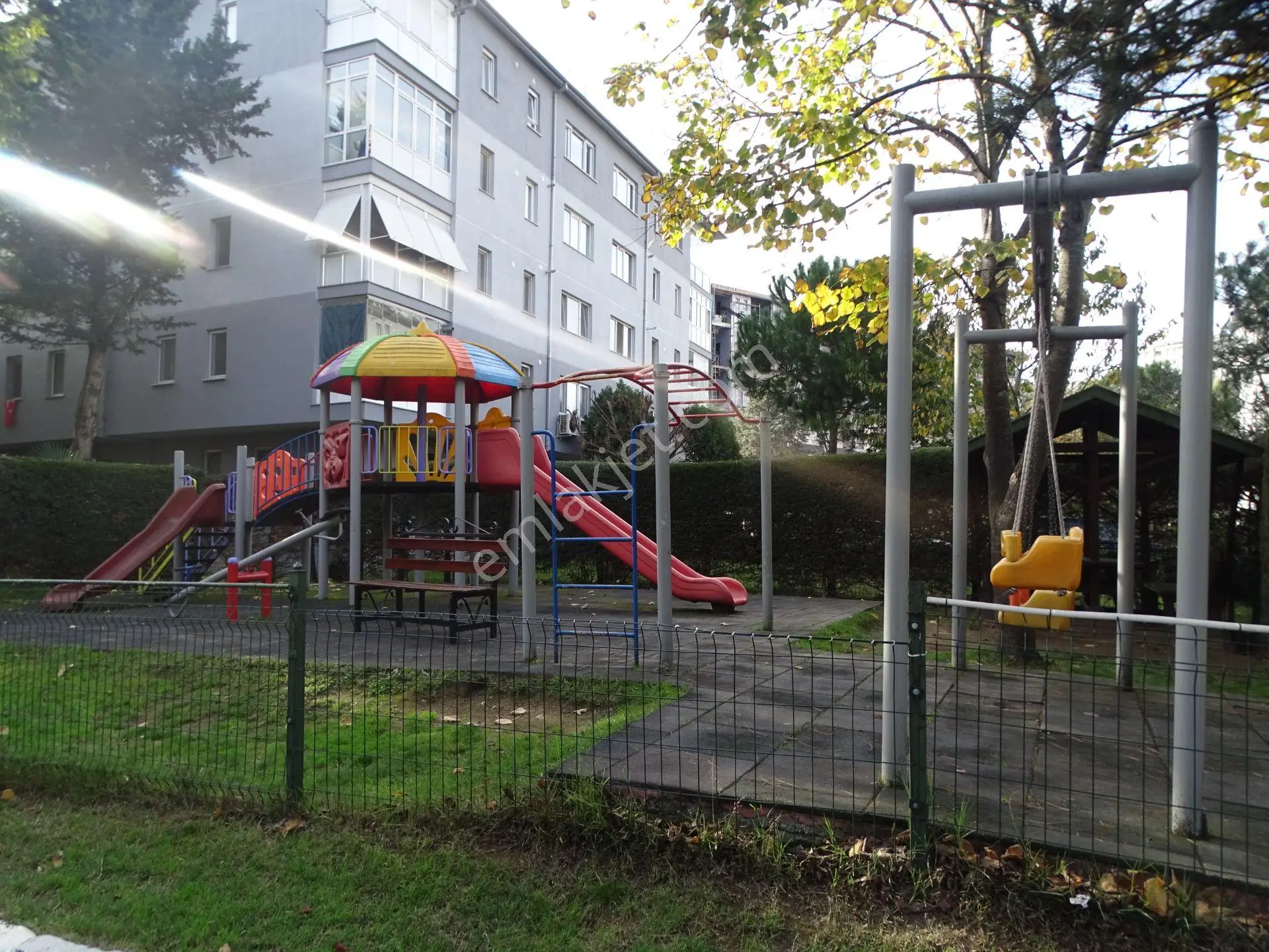 İstinye Boğaziçi Sitesi'nde 3+1 Kombili Arakat Daire - Görsel 3
