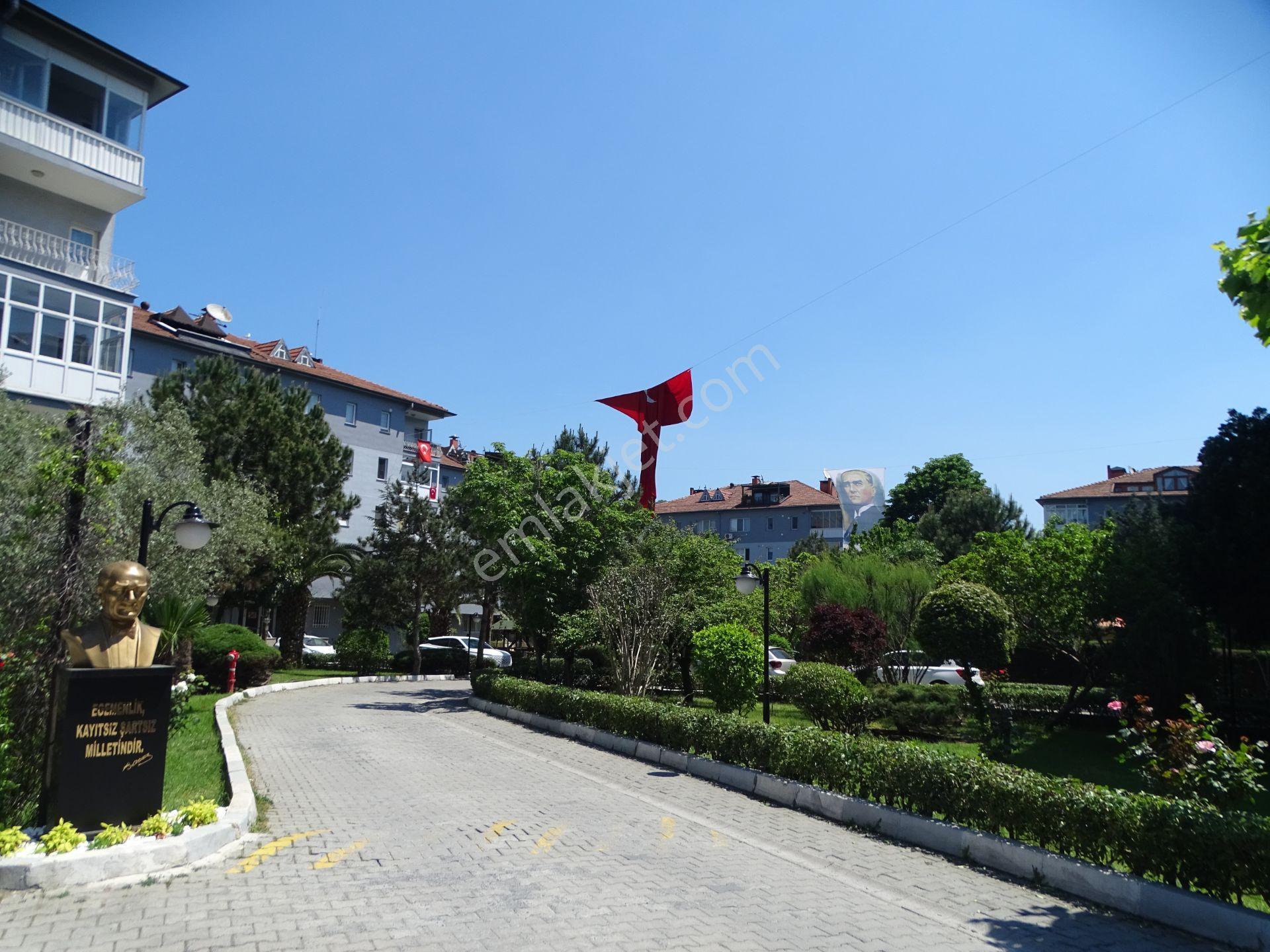 İstinye Boğaziçi Sitesi'nde 3+1 Kombili Arakat Daire - Görsel 28