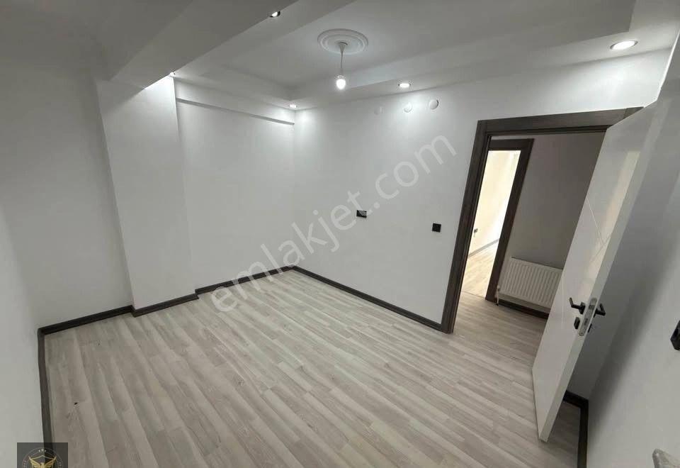 Beylikdüzü Osb Mahallesinde Medilife Has. Arkası Metrobüse Yakın 3+1 Dairemiz - Görsel 9
