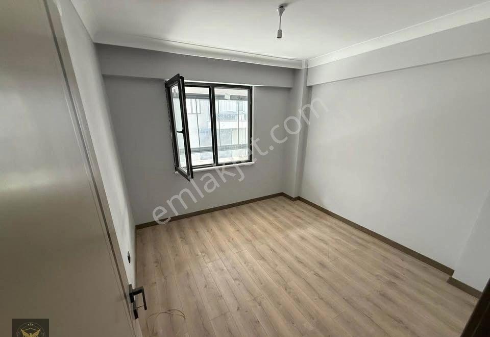 Esenyurt Güzelyurt Mahallesinde Marmara Park Avm Metrobüse Yakın 3+1 Dairemiz - Görsel 2