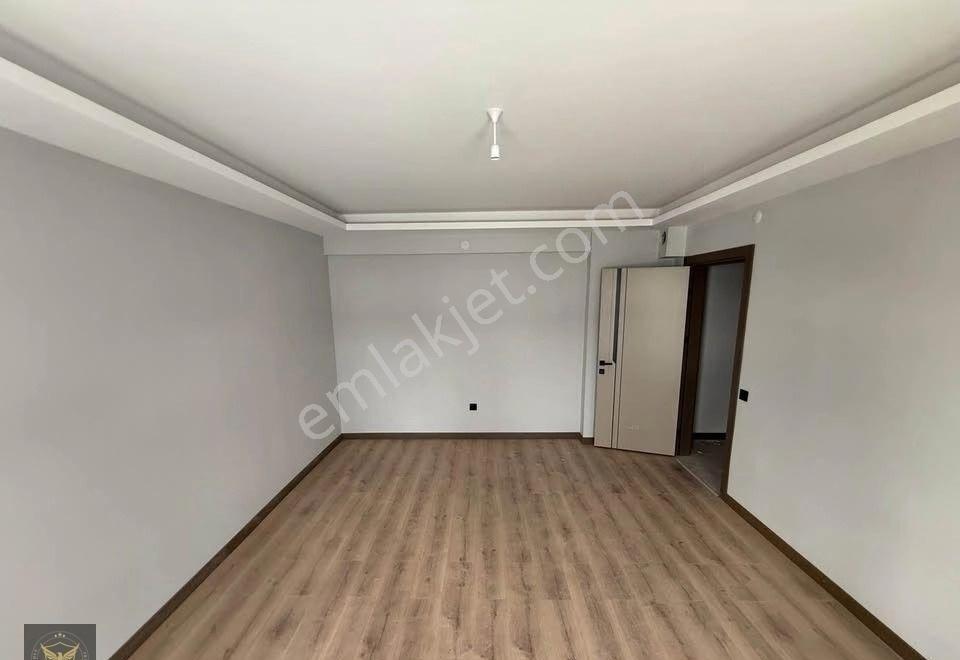 Esenyurt Güzelyurt Mahallesinde Marmara Park Avm Metrobüse Yakın 3+1 Dairemiz - Görsel 7