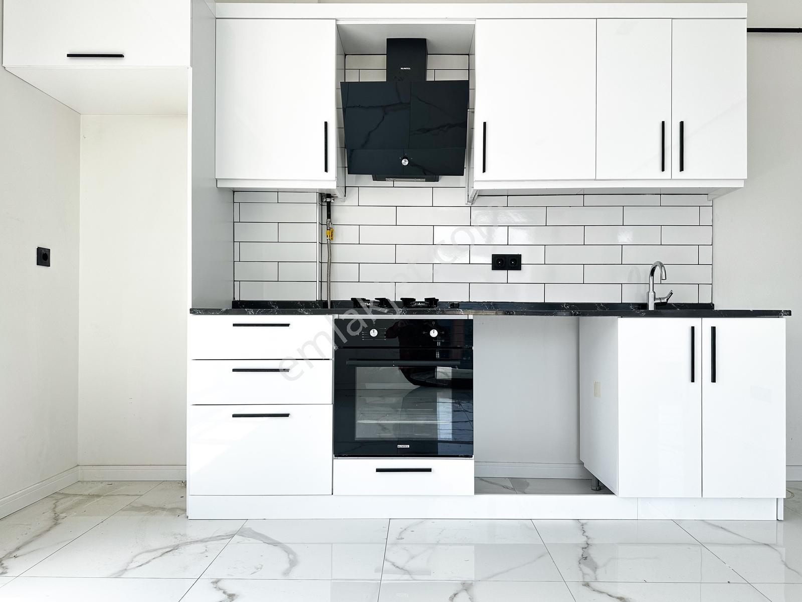 Atakum Yat Limanında Denize 2.bina Ferah Ve Geniş Kiralık Daire - Görsel 10