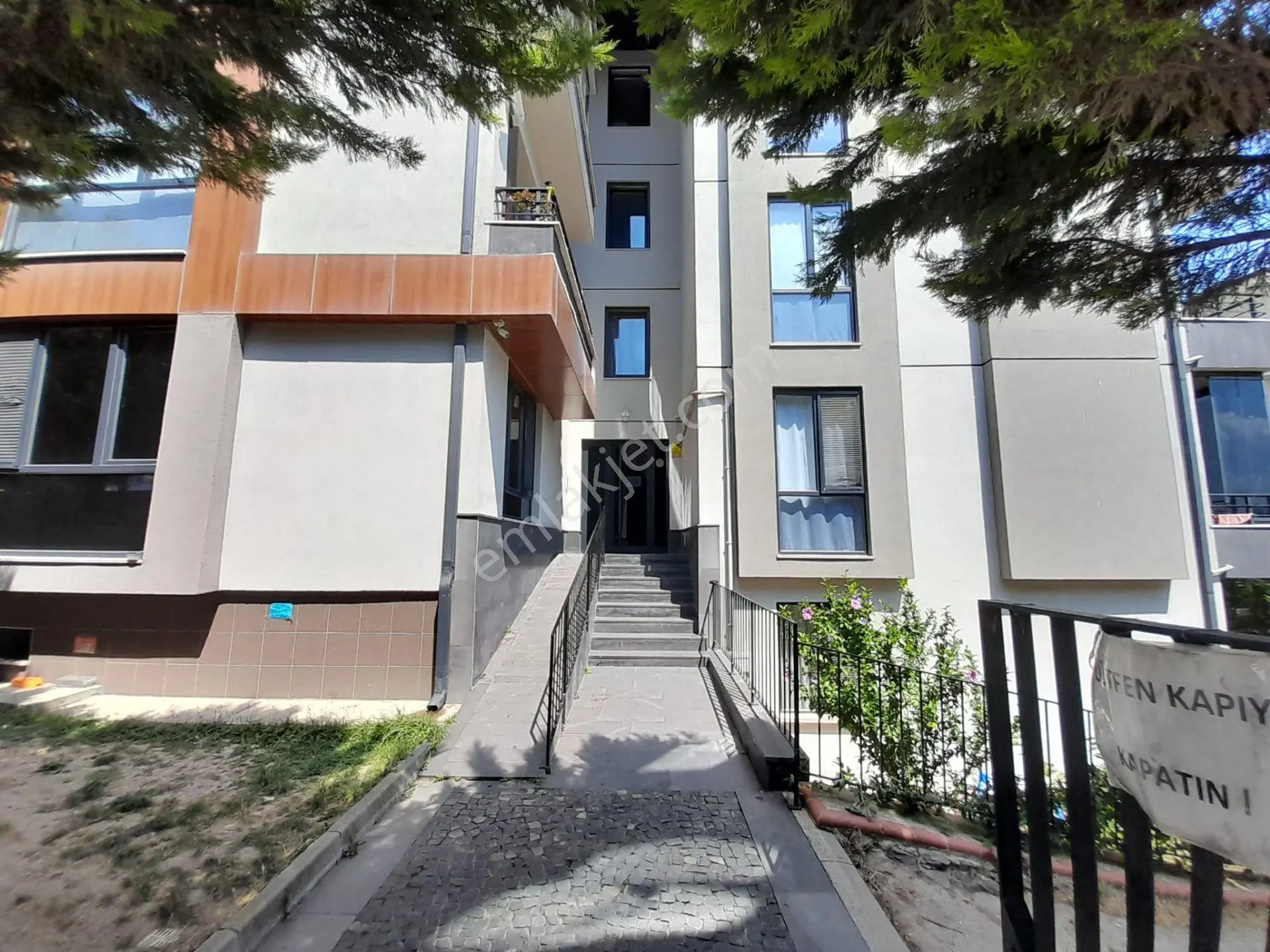 Serdivan Şelale Park Karşısı 2+1 Alttan Isıtmalık Kiralık Daire