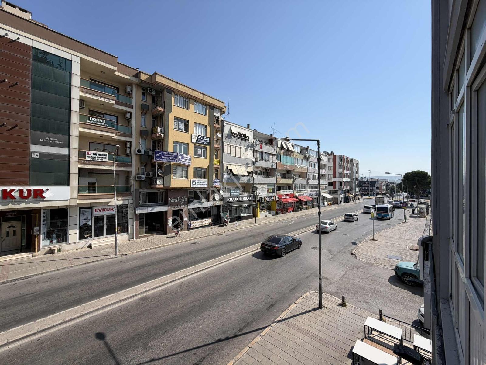 Gaziemir Önder Cad. Üzeri Çok Geniş Ve Ferah Satılık 3+1 Daire - Görsel 34