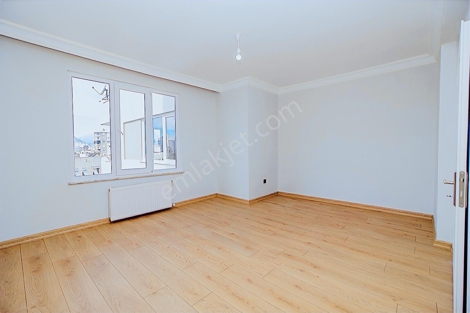 Yeşilbahçe'de Denize 5 Dk İçi Full Yapılı 3+1 180 M2 Satılık - Görsel 16