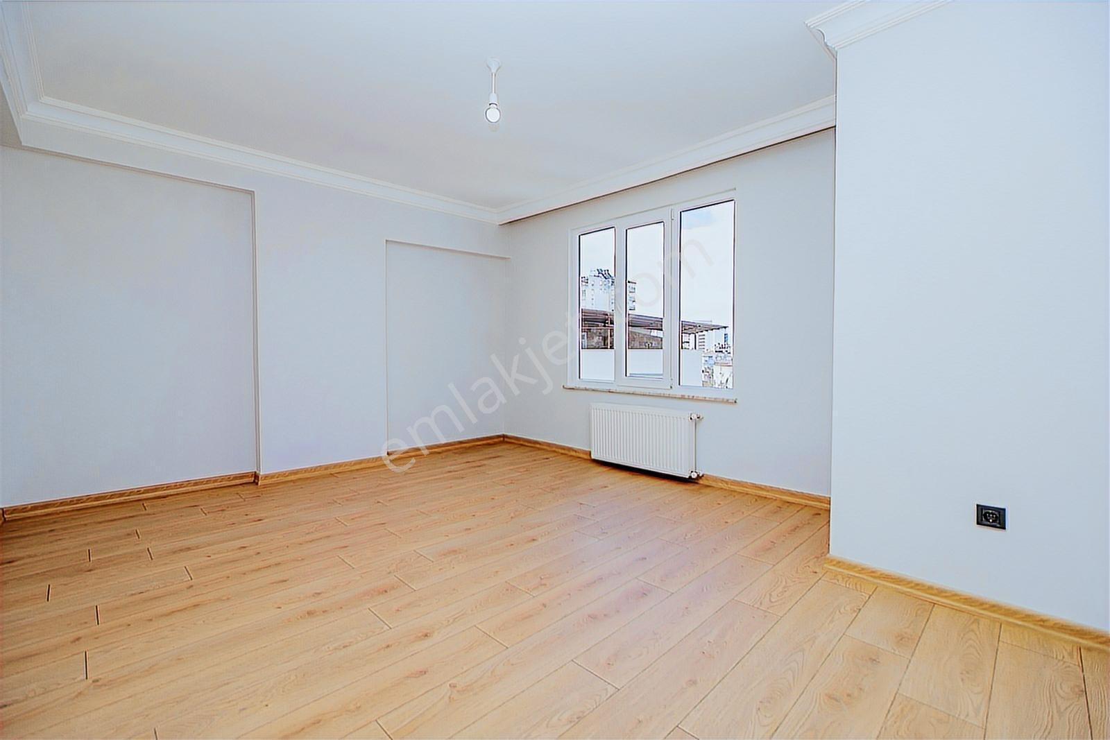 Yeşilbahçe'de Denize 5 Dk İçi Full Yapılı 3+1 180 M2 Satılık - Görsel 11