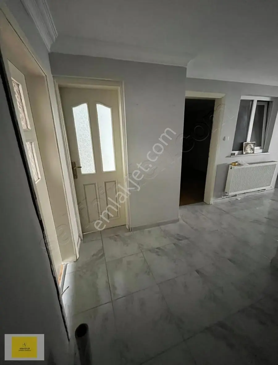 Bağlarbaşı Merkezde Aydınlık Cephe Bakımlı Kiralık 3+1 Daire - Görsel 2