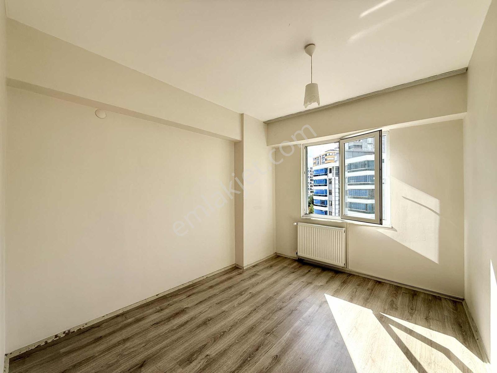 Evinora Sitesinde Çok Geniş 4+1 Kiralık Daire - Görsel 18