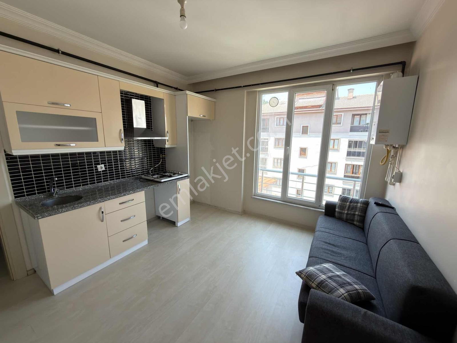 1+1 50 M2 Yeni Adliye Binası Girişi Eşyalı Kiralık Daire - Görsel 5