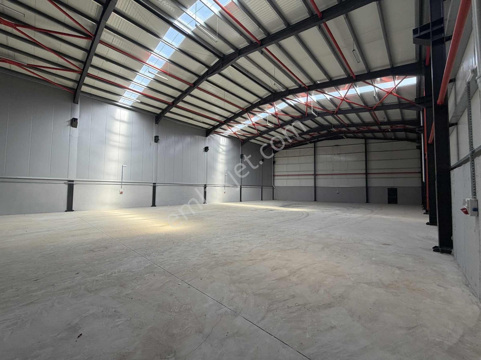 Başiskele Ovacık Mah Kiralık 1000 M2 Depo&imalathane - Görsel 17