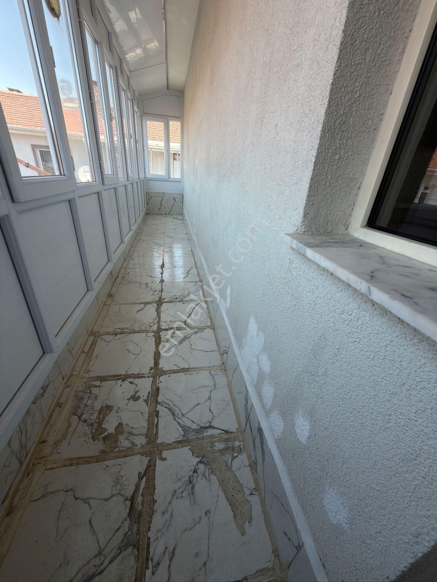 Sincan Malazgirt Mah Kredi Lmtsz Salon Bğmsız Katta Satılık 3+1 - Görsel 9