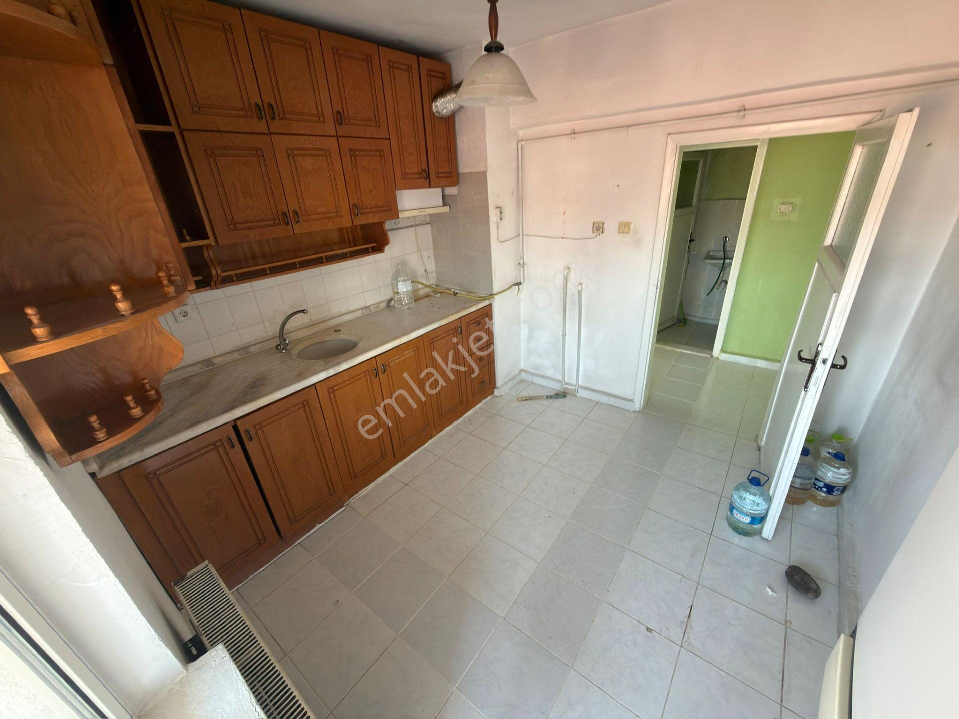 Sincan Malazgirt Mah Kredi Lmtsz Salon Bğmsız Katta Satılık 3+1 - Görsel 7
