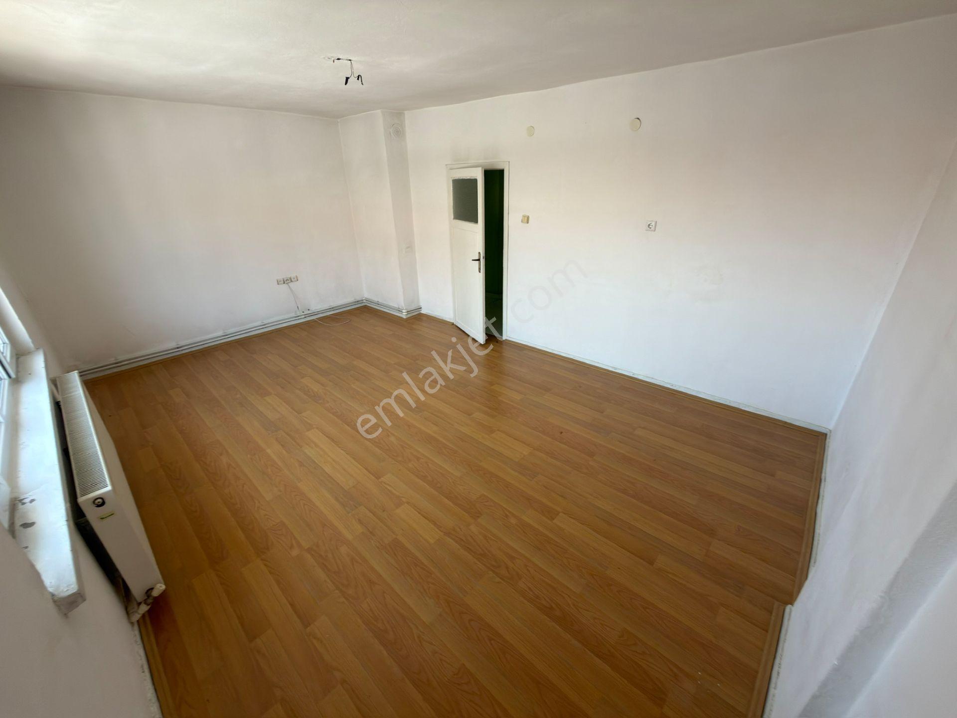 Sincan Malazgirt Mah Kredi Lmtsz Salon Bğmsız Katta Satılık 3+1 - Görsel 11