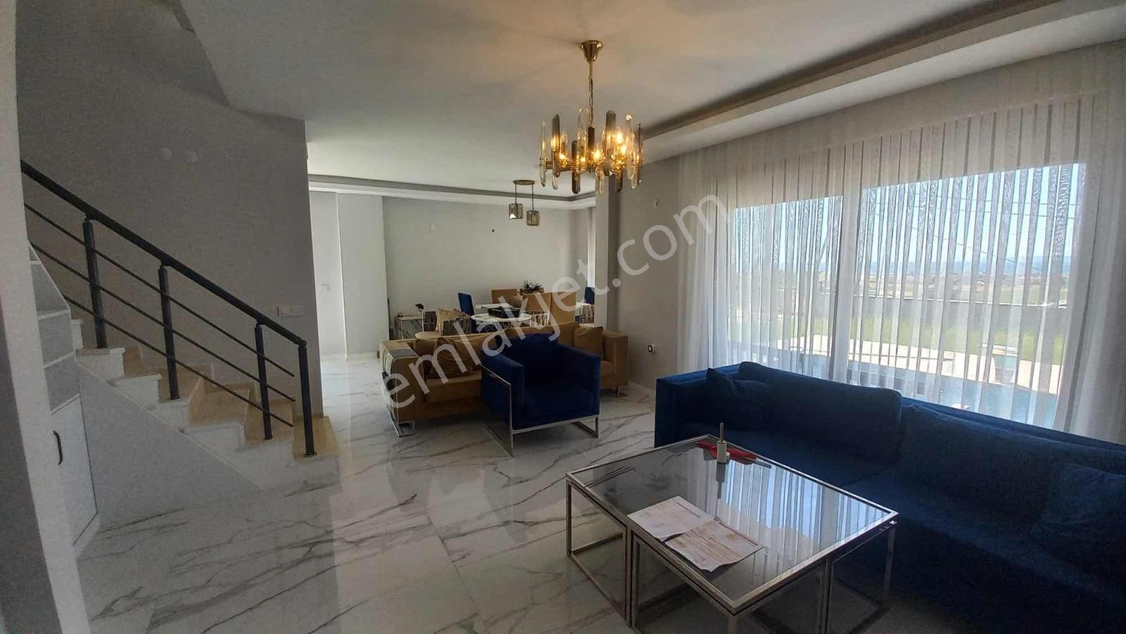 Gümüş Emlak'tan İğdebağlarında Eşyalı Havuzlu Kiralık Villa - Görsel 30