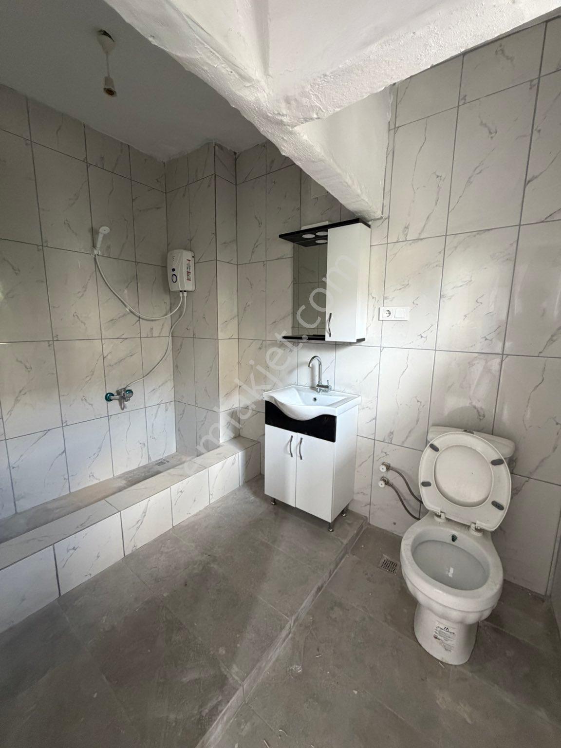 Barajyolunda 2 Katlı Bahçeli Kiralık Müstakil Ev - Görsel 22