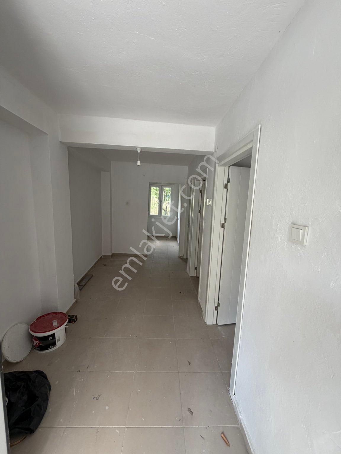 Barajyolunda 2 Katlı Bahçeli Kiralık Müstakil Ev - Görsel 10