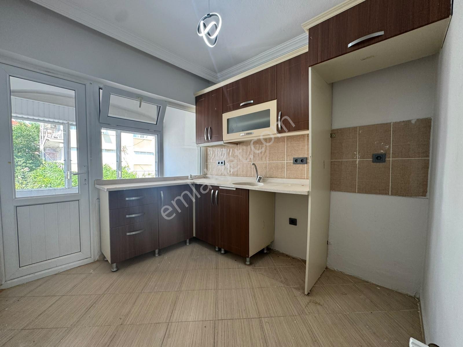 Kumsaldan Akçay Merkezde Ön Cephe Denize 200 Mt_3+1_fırsat Daire - Görsel 24