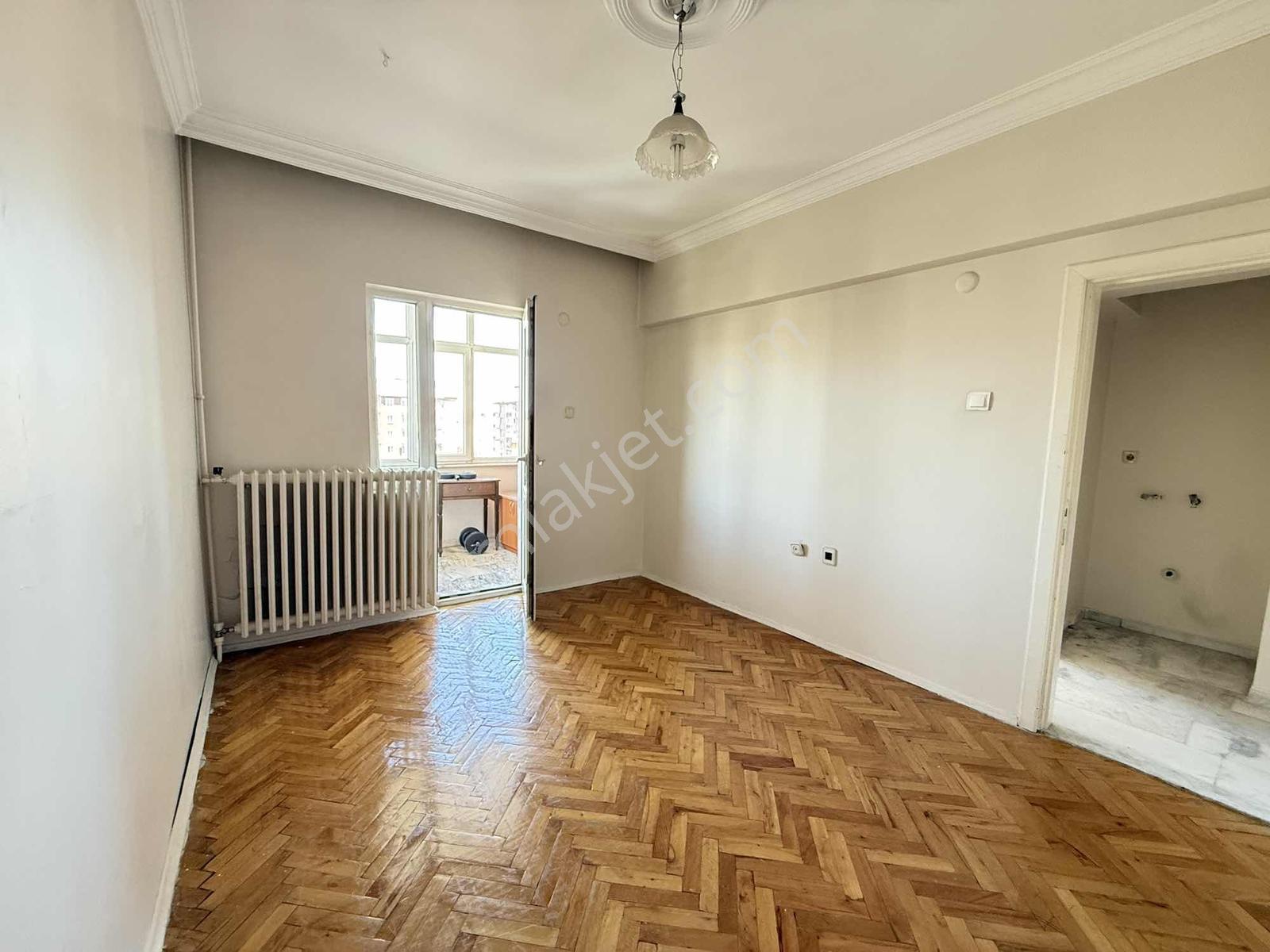 Alpaslan Mah.kızılırmak Cd.üzeri Merkezi Konum 3+1 Kiralık Daire - Görsel 8