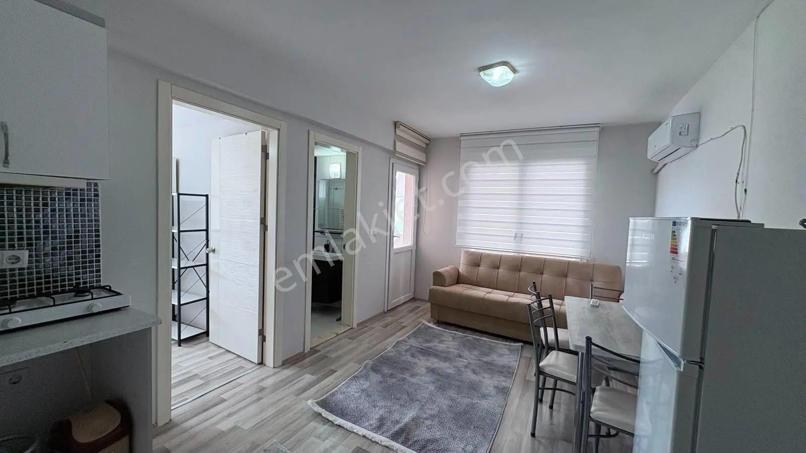 Zeytinköyde Site İçinde Arakat Balkonlu Eşyalı Kiralık 1+1 Apart - Görsel 2