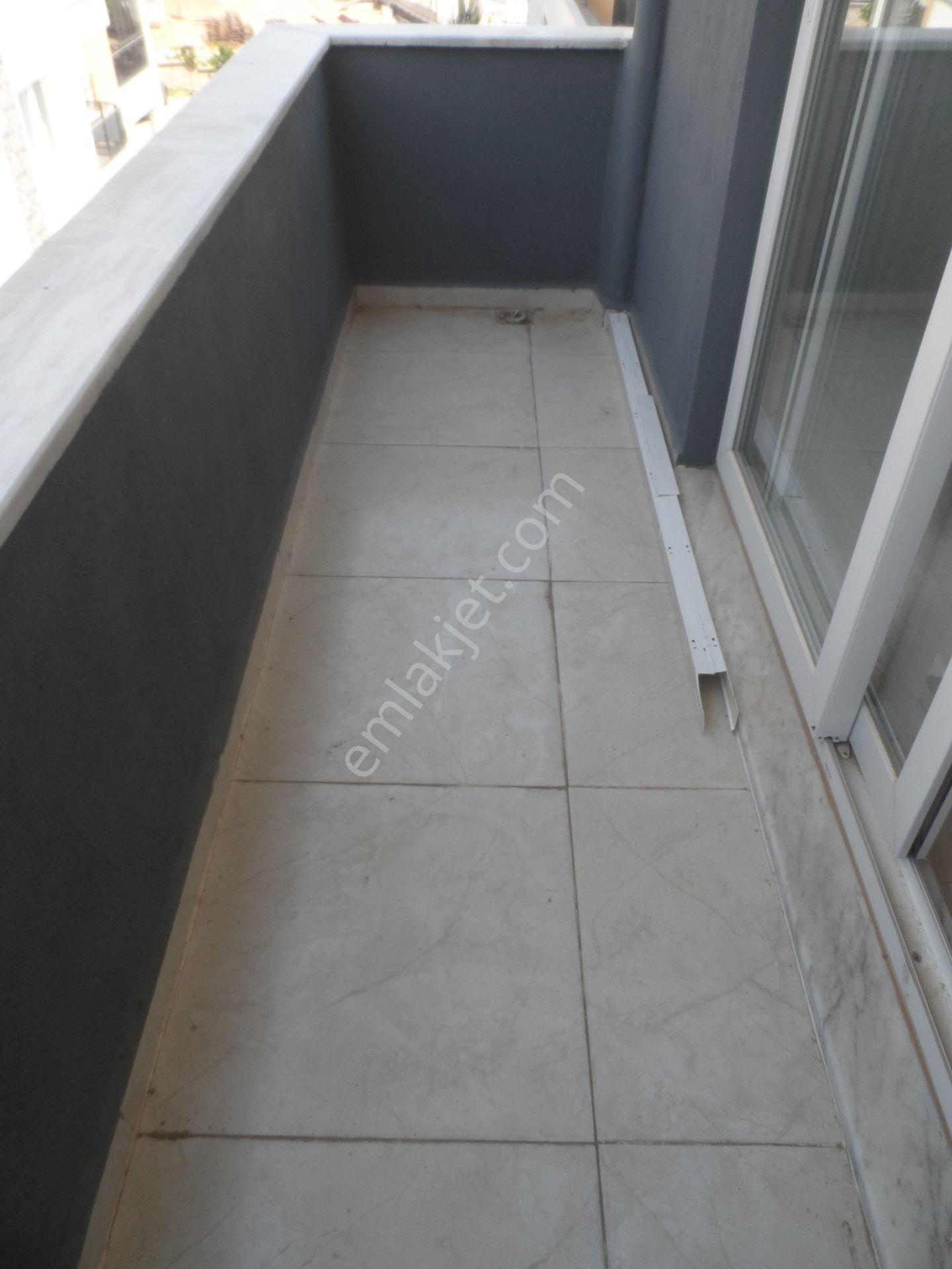 Nazilli Ege Emlak Ofisinden Yeşil Mah. Site İçerisinde, Asansörlü, Doğalgaz Kombili Kiralık Daire - Görsel 24