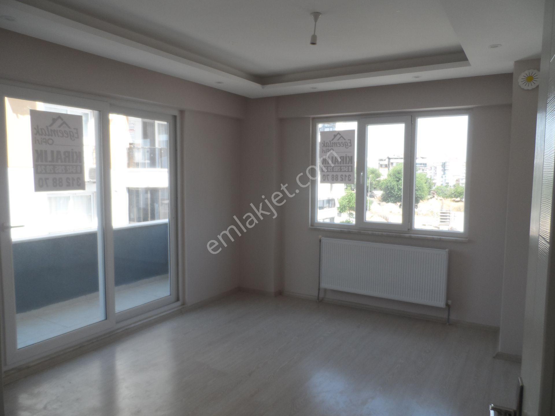 Nazilli Ege Emlak Ofisinden Yeşil Mah. Site İçerisinde, Asansörlü, Doğalgaz Kombili Kiralık Daire - Görsel 15