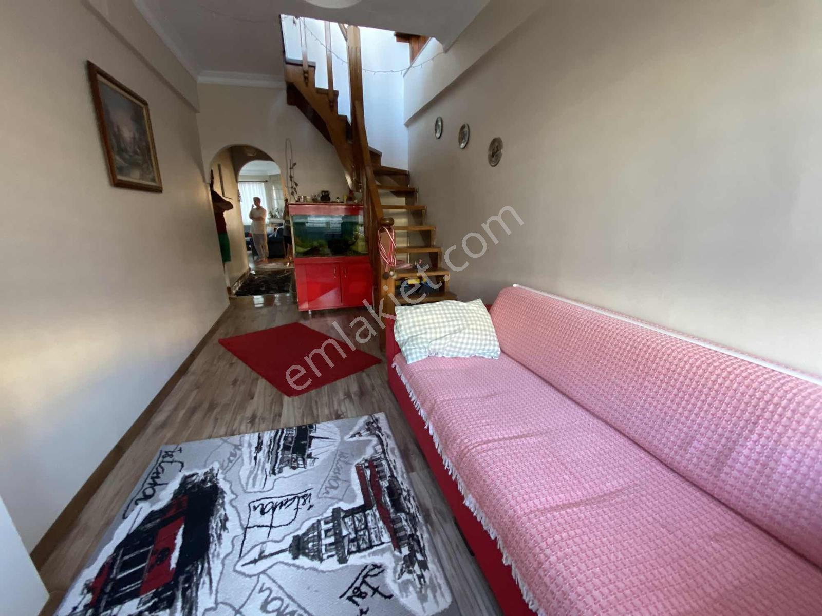 İstanbul House'dan Güngören'de 4+1 Teraslı Fırsat Dubleks Daire - Görsel 8