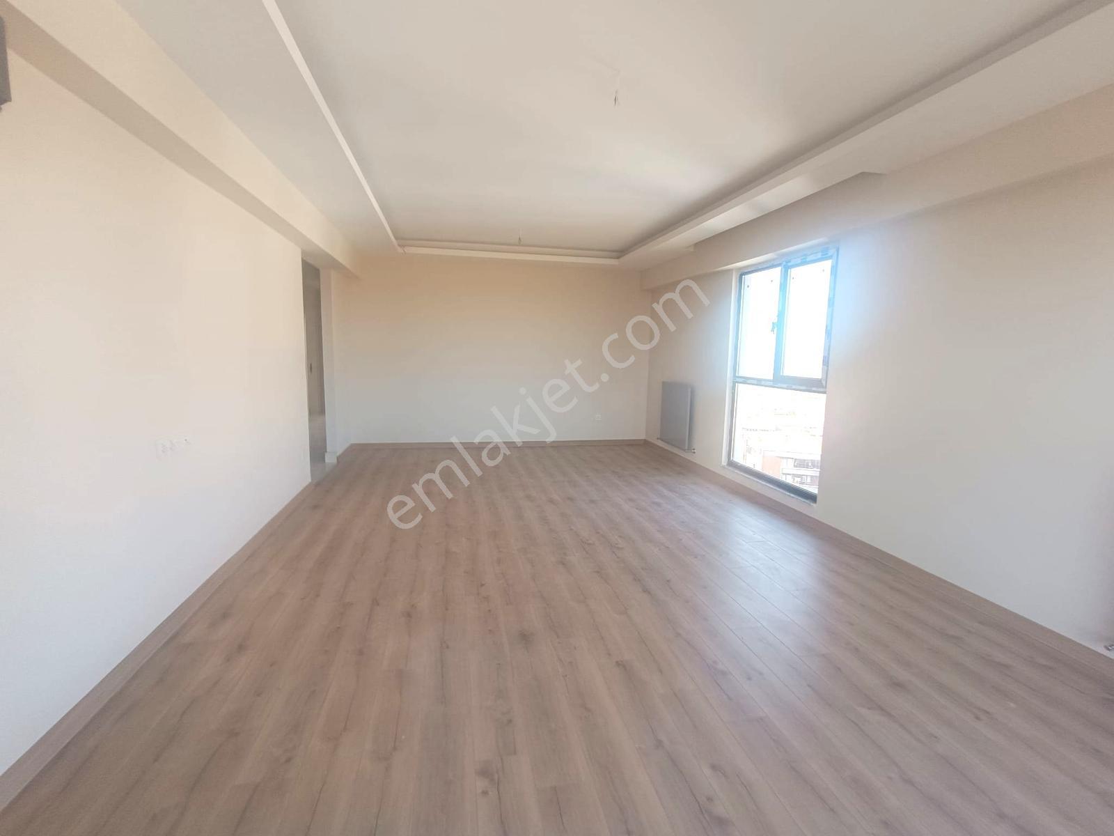 Emlak Konutları Bölgesinde Ultra Lüx 3+1/ 155 M2 Sıfır Kiralık - Görsel 11