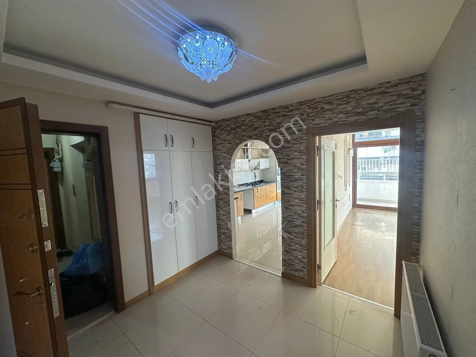 Yurt Mahallesi’nde Sosyete Pazarı Civarında Fırsat 3+1 Kiralık Daire! - Görsel 5