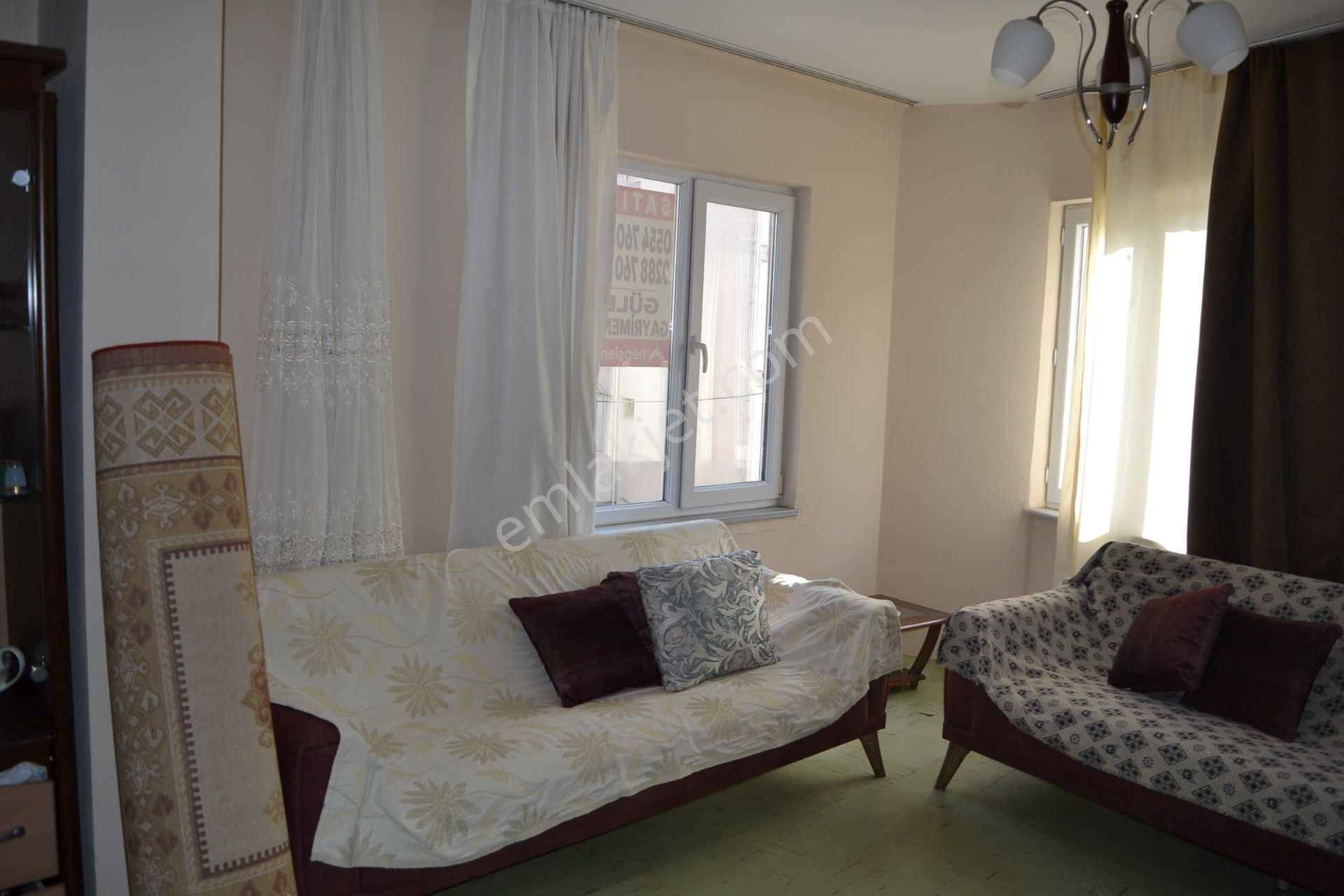 Lüleburgaz Çarşı Merkezde Satılık 2+1 Arakat Daire - Görsel 3