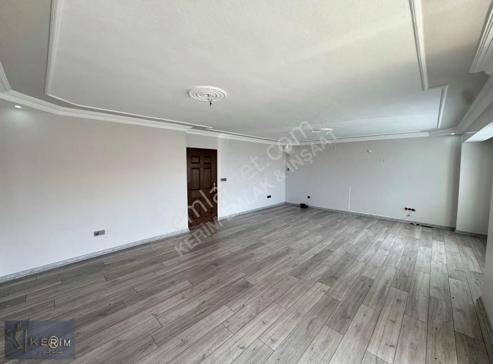 Kerim'den Altınoluk'da Havuzlu Sitede Kiralık 4+1 Müstakil Villa - Görsel 5
