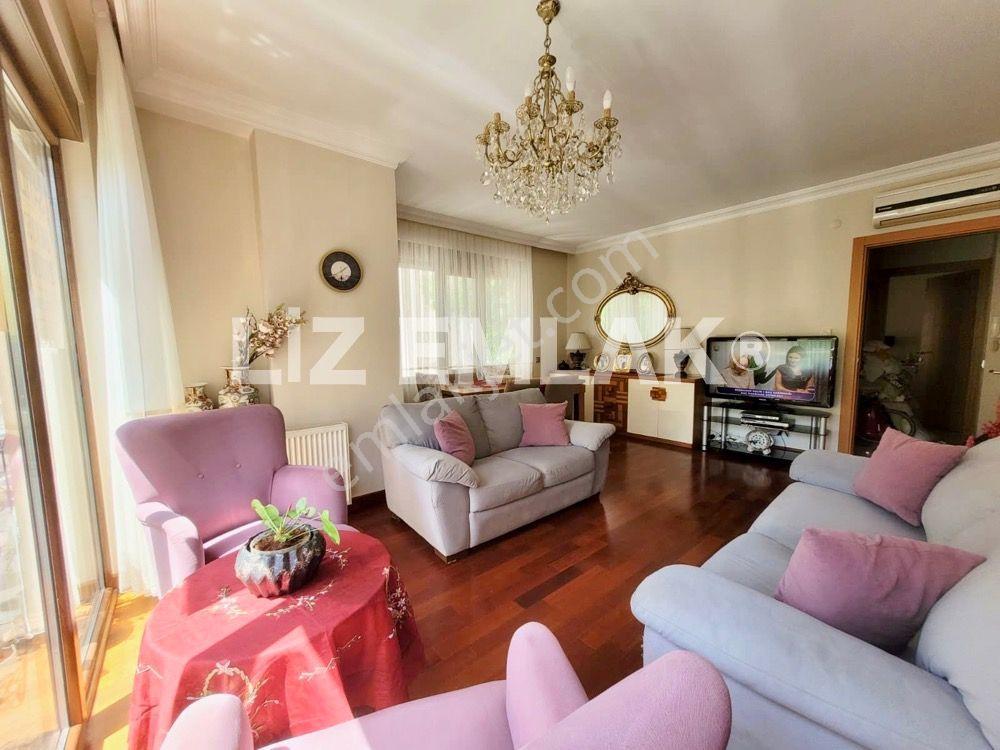 Liz'den Tek Yetkili Kadıköy Kazaskerde 76 M2 Net 2+1 Daire