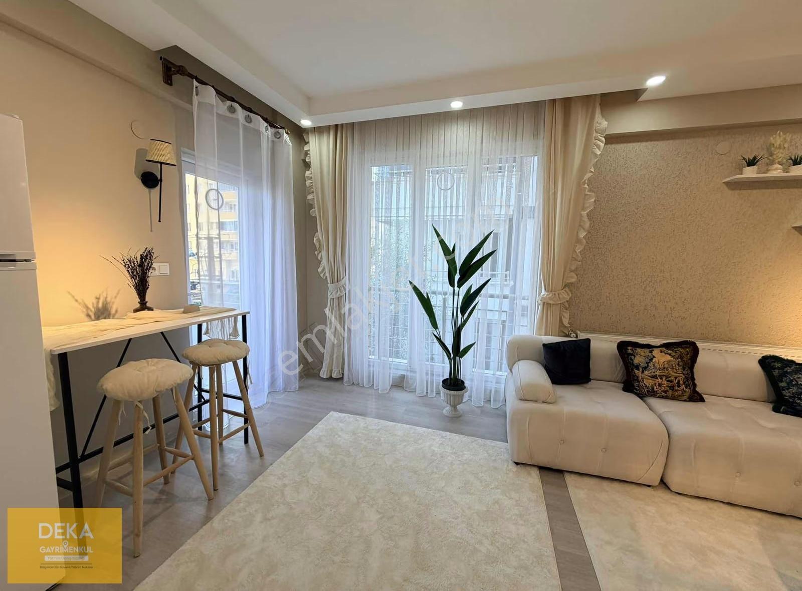 Deka Gayrimenkul'den Tramvaya Yakın Lüks Eşyalı Kiralık 1+1 - Görsel 3