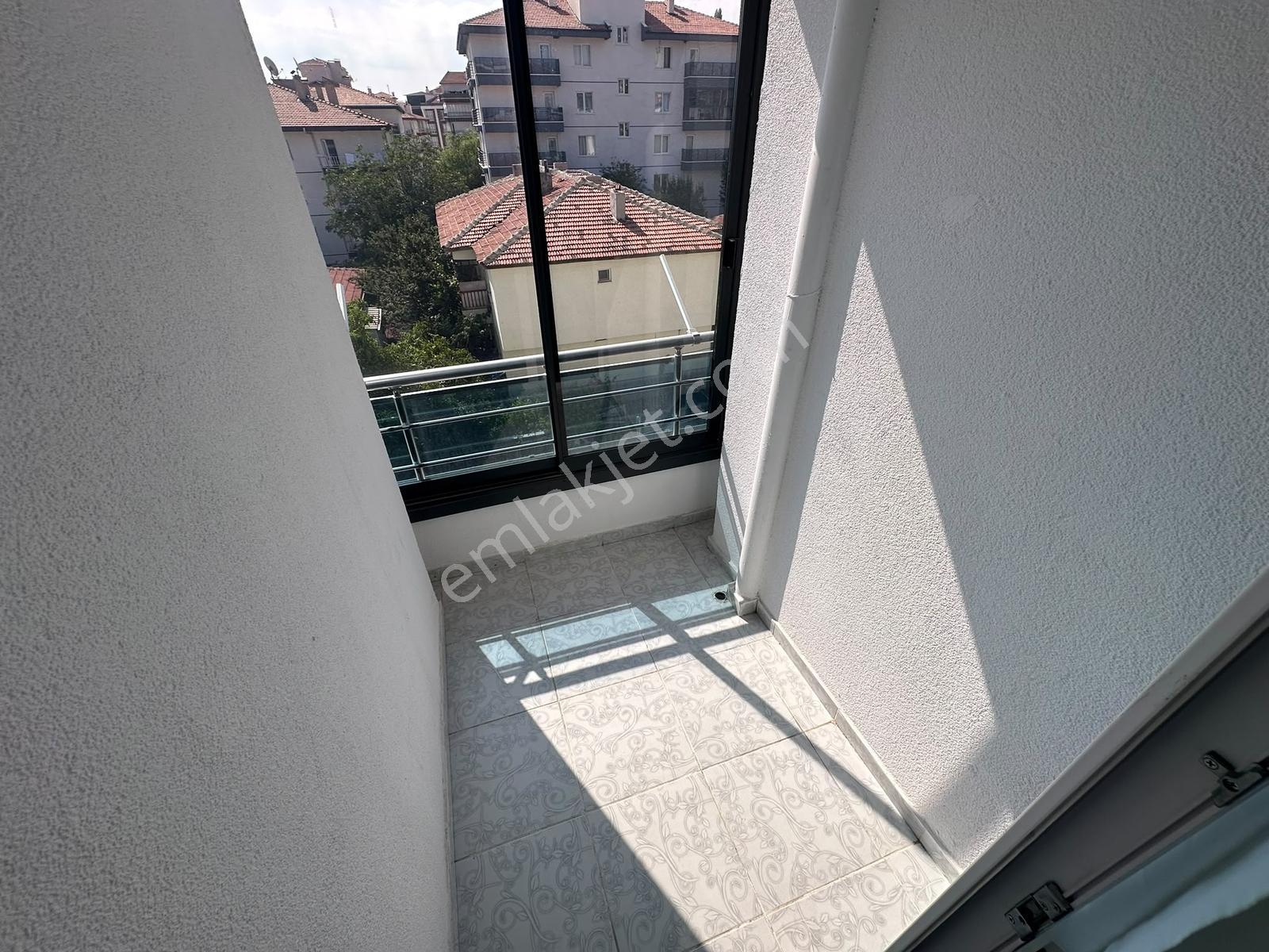 Hisar Mahallesi 3+1 Ara Kat Full Yapılı Satılık Daire Masrafsız - Görsel 3