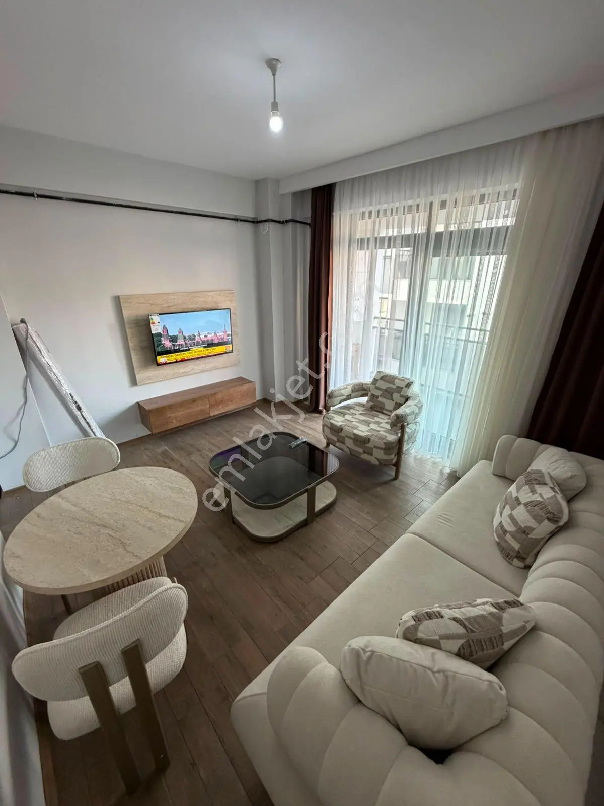 Denizli Merkez Bağbaşında Kiralık Balkonlu 1+1 Eşyalı Sıfır Apart - Görsel 3