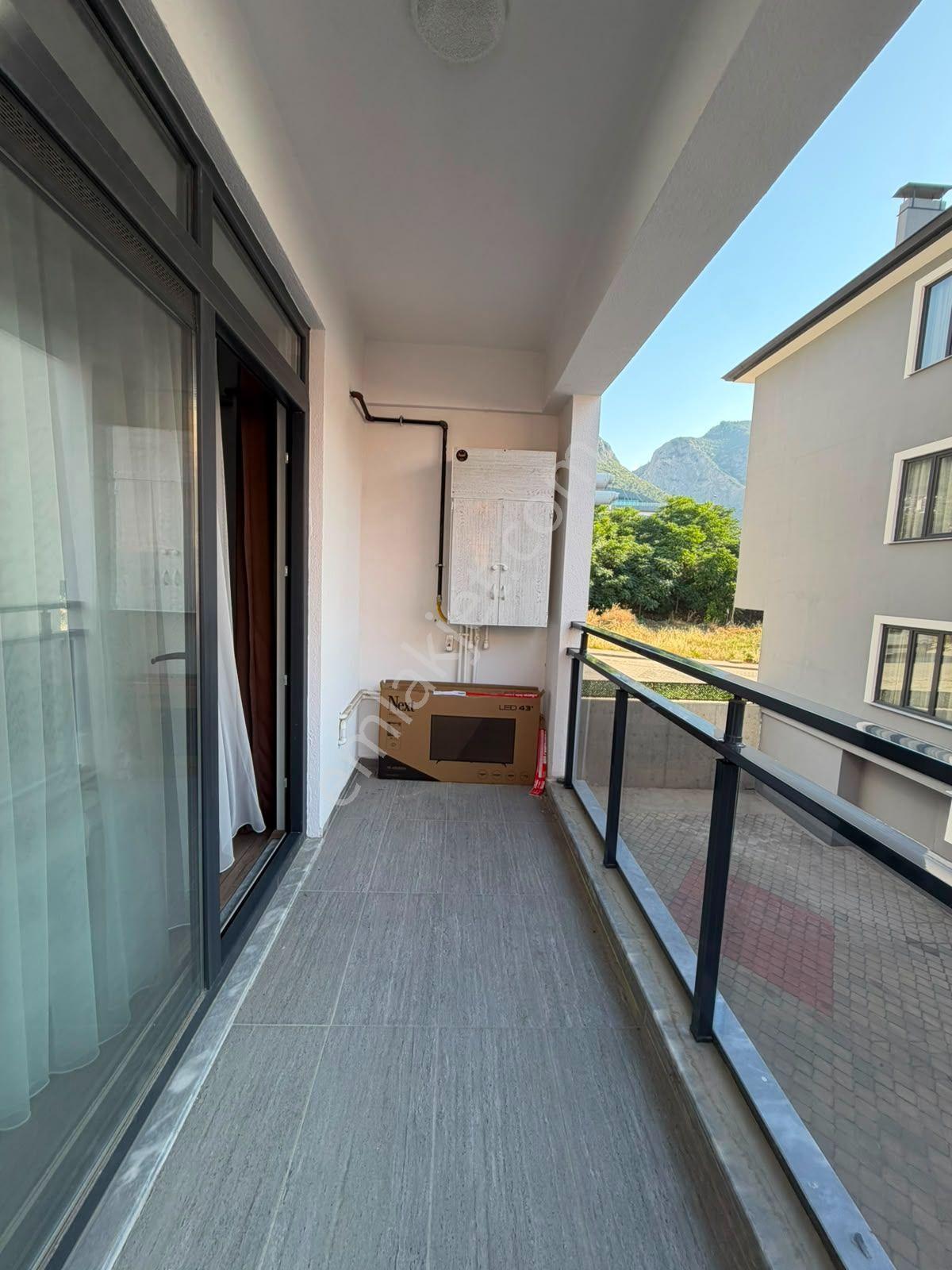 Denizli Merkez Bağbaşında Kiralık Balkonlu 1+1 Eşyalı Sıfır Apart - Görsel 9