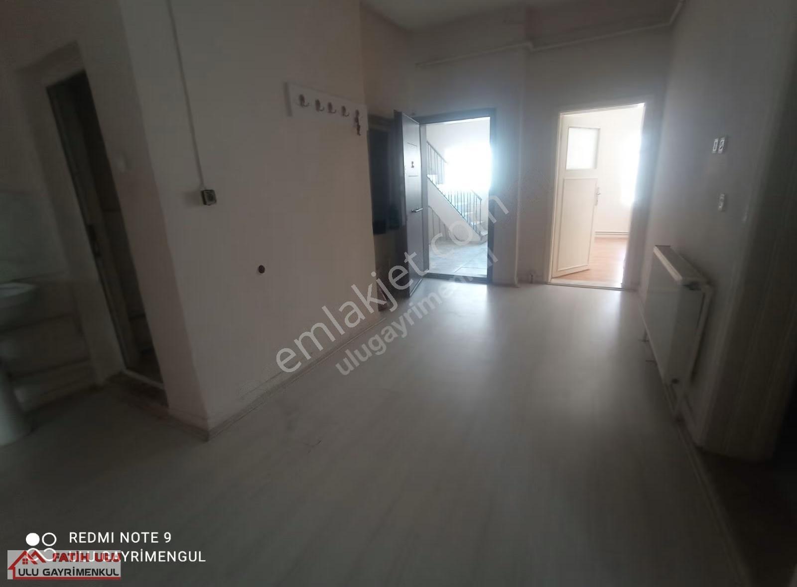 Çarşı Merkezde Şemsiyeli Sokak Altı Kiralık Ofis - Görsel 2