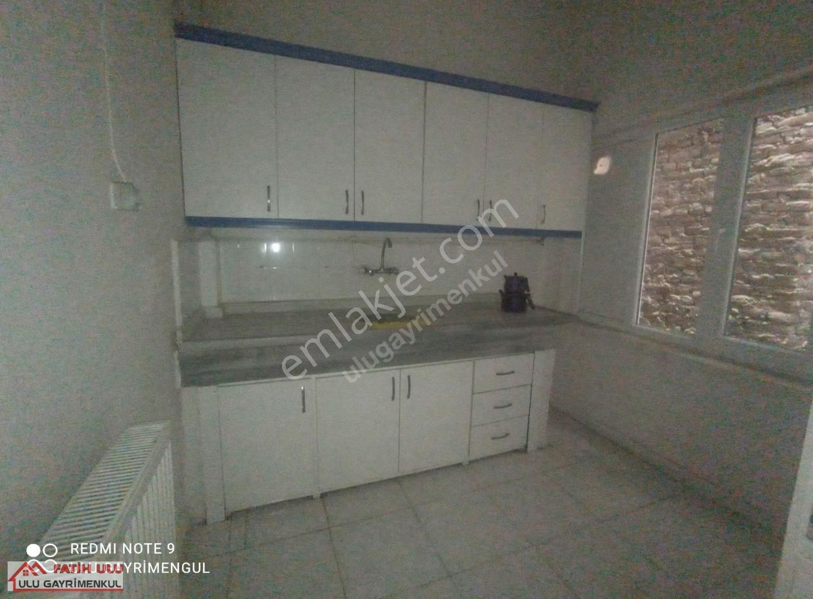 Çarşı Merkezde Şemsiyeli Sokak Altı Kiralık Ofis - Görsel 7