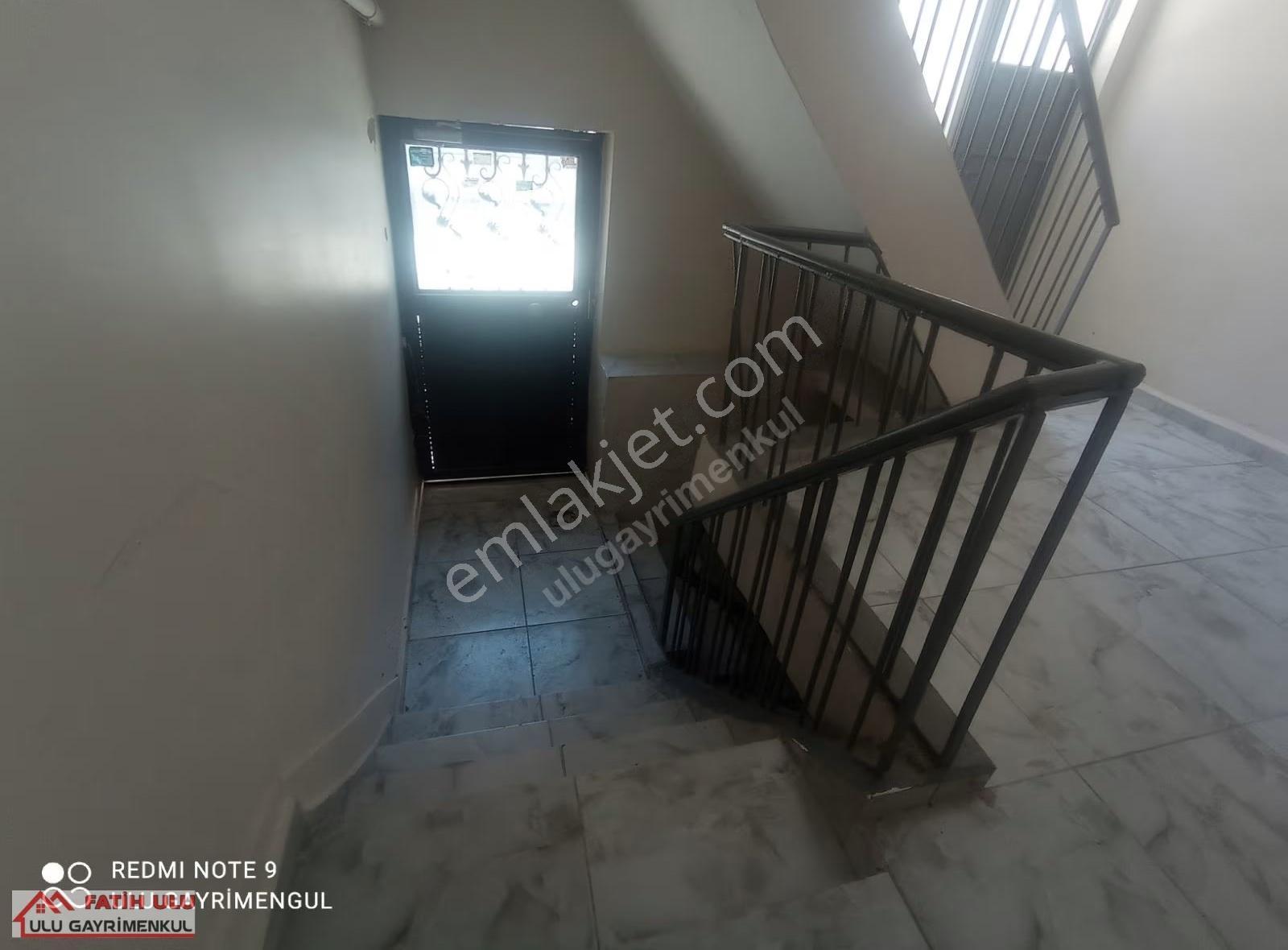 Çarşı Merkezde Şemsiyeli Sokak Altı Kiralık Ofis - Görsel 3