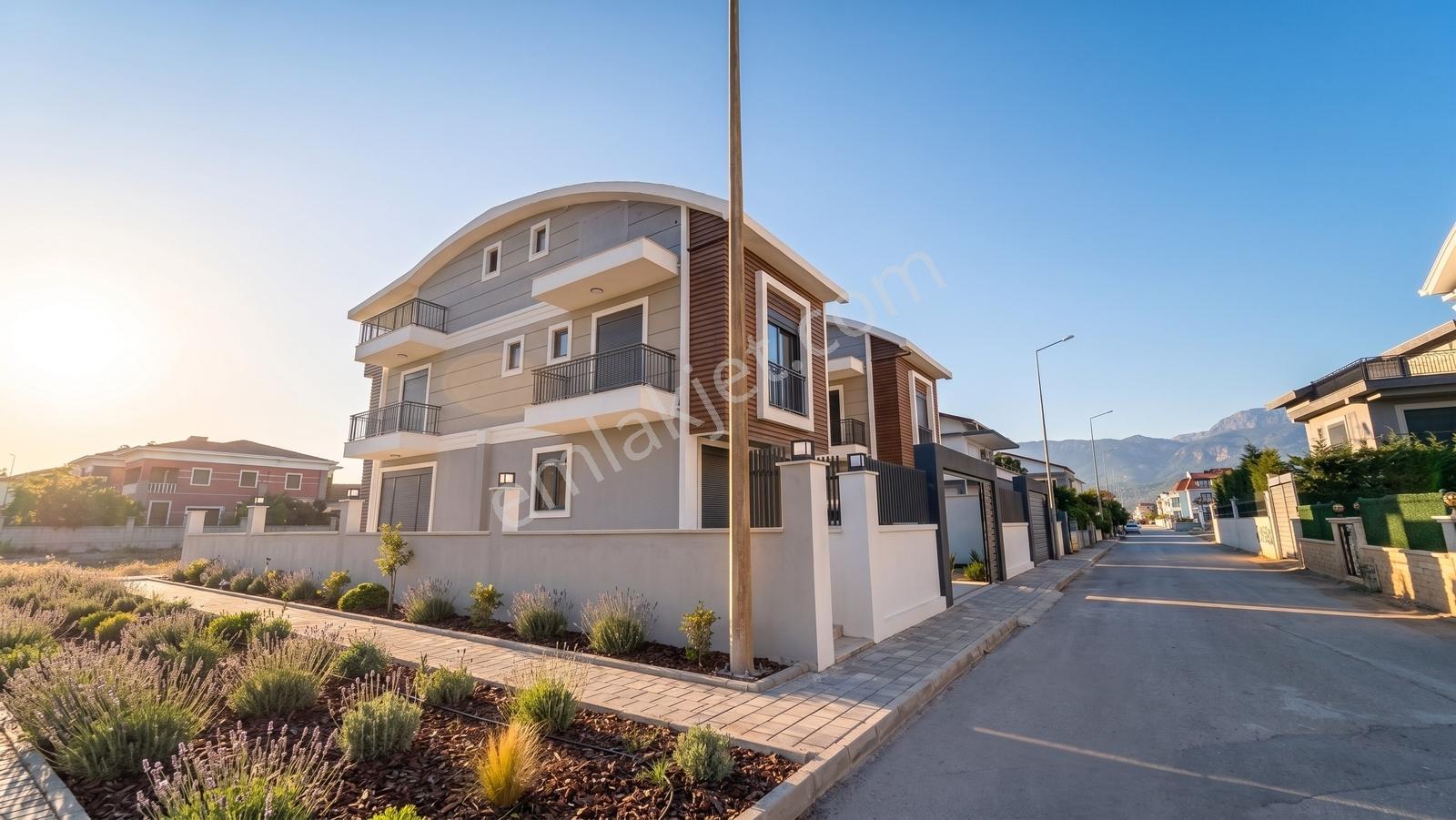 Eşyasız 4+1 Sıfır Müstakil Havuzlu Otoparklı Villa - Görsel 7